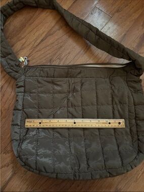 Quilted Olive Green Crossbody Bag - Lightweight Everyday Shoulder Bag